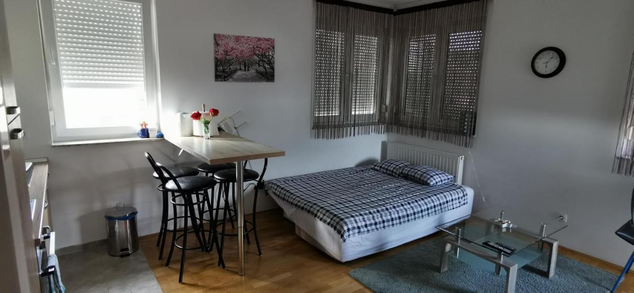 Apartment Daphnia Zagreb Buitenkant foto