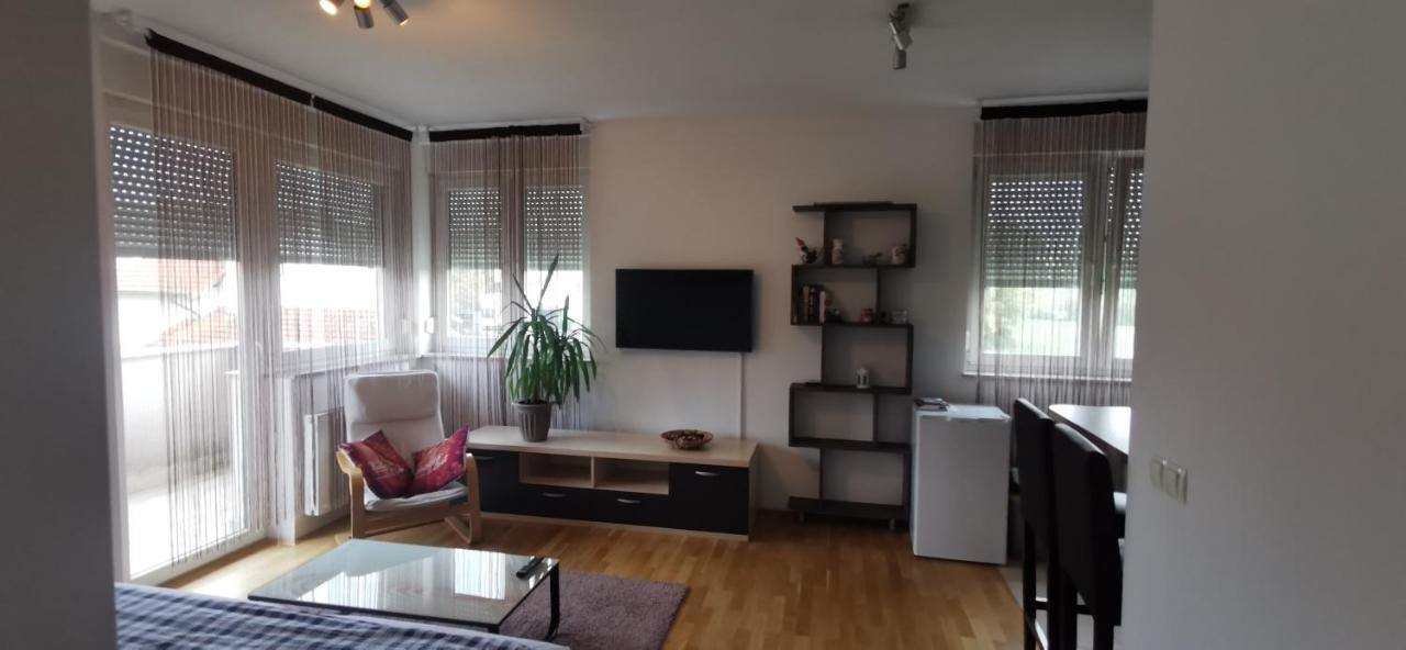 Apartment Daphnia Zagreb Buitenkant foto