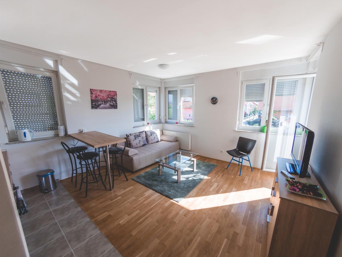 Apartment Daphnia Zagreb Buitenkant foto