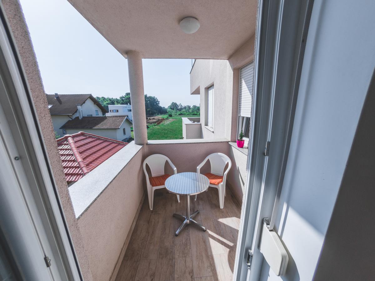 Apartment Daphnia Zagreb Buitenkant foto