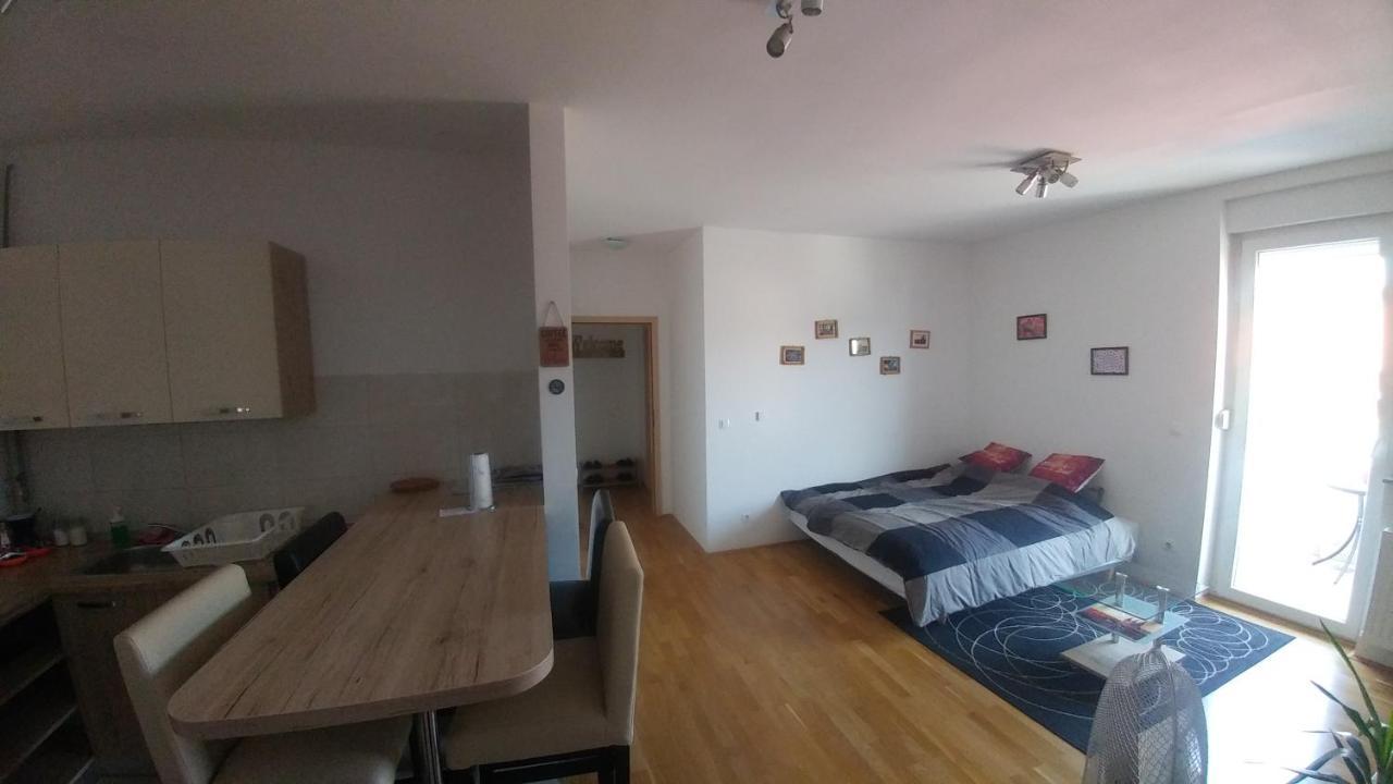 Apartment Daphnia Zagreb Buitenkant foto