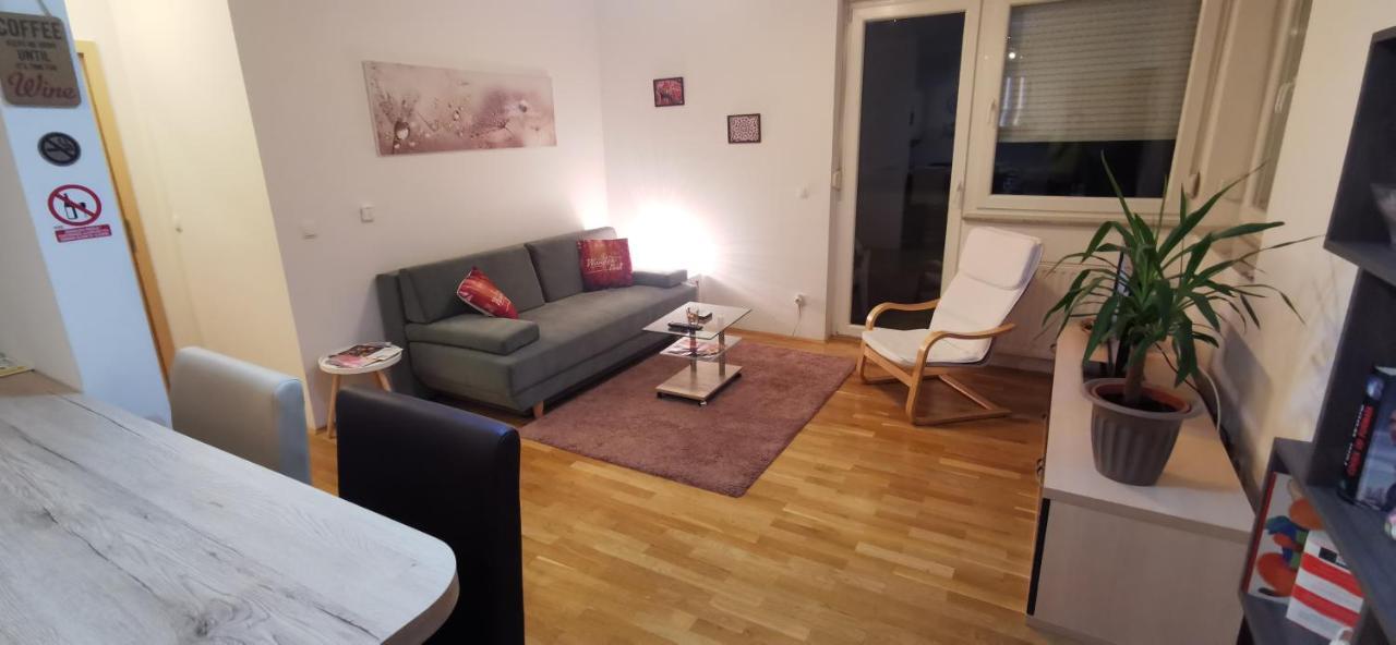 Apartment Daphnia Zagreb Buitenkant foto