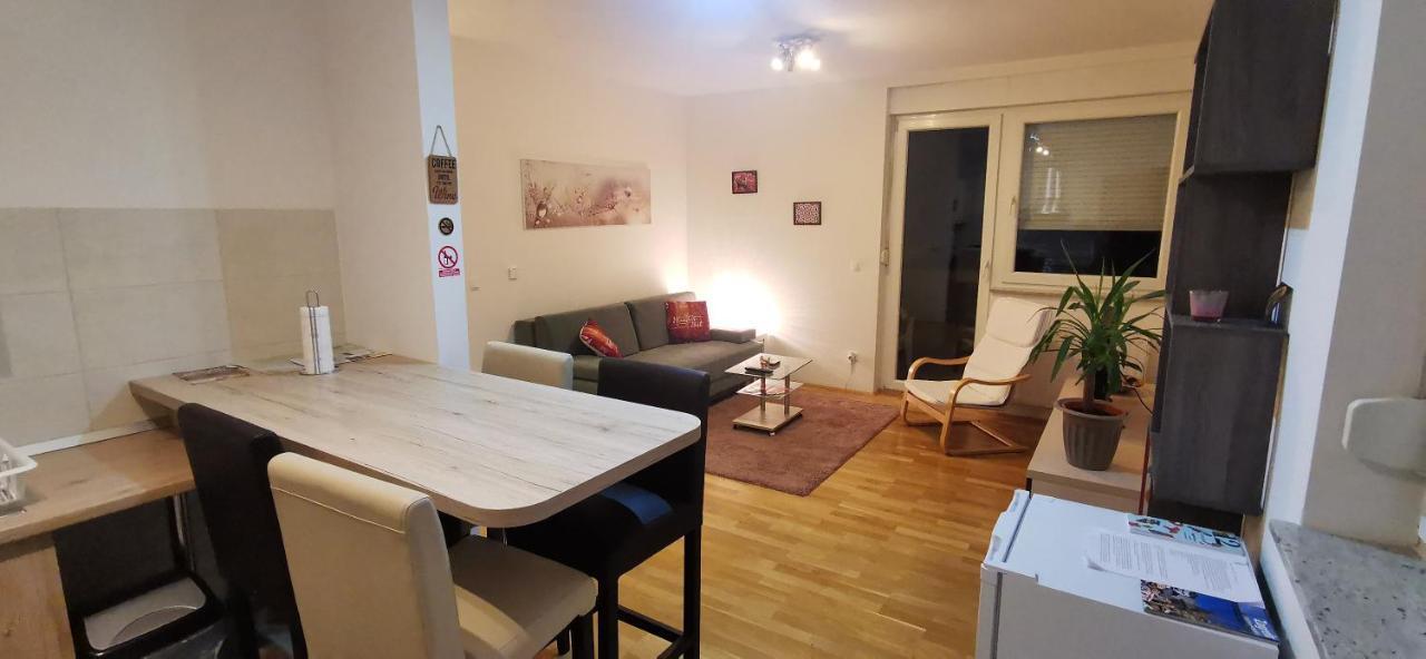 Apartment Daphnia Zagreb Buitenkant foto