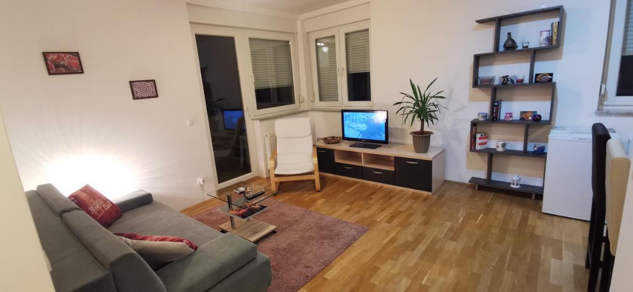 Apartment Daphnia Zagreb Buitenkant foto